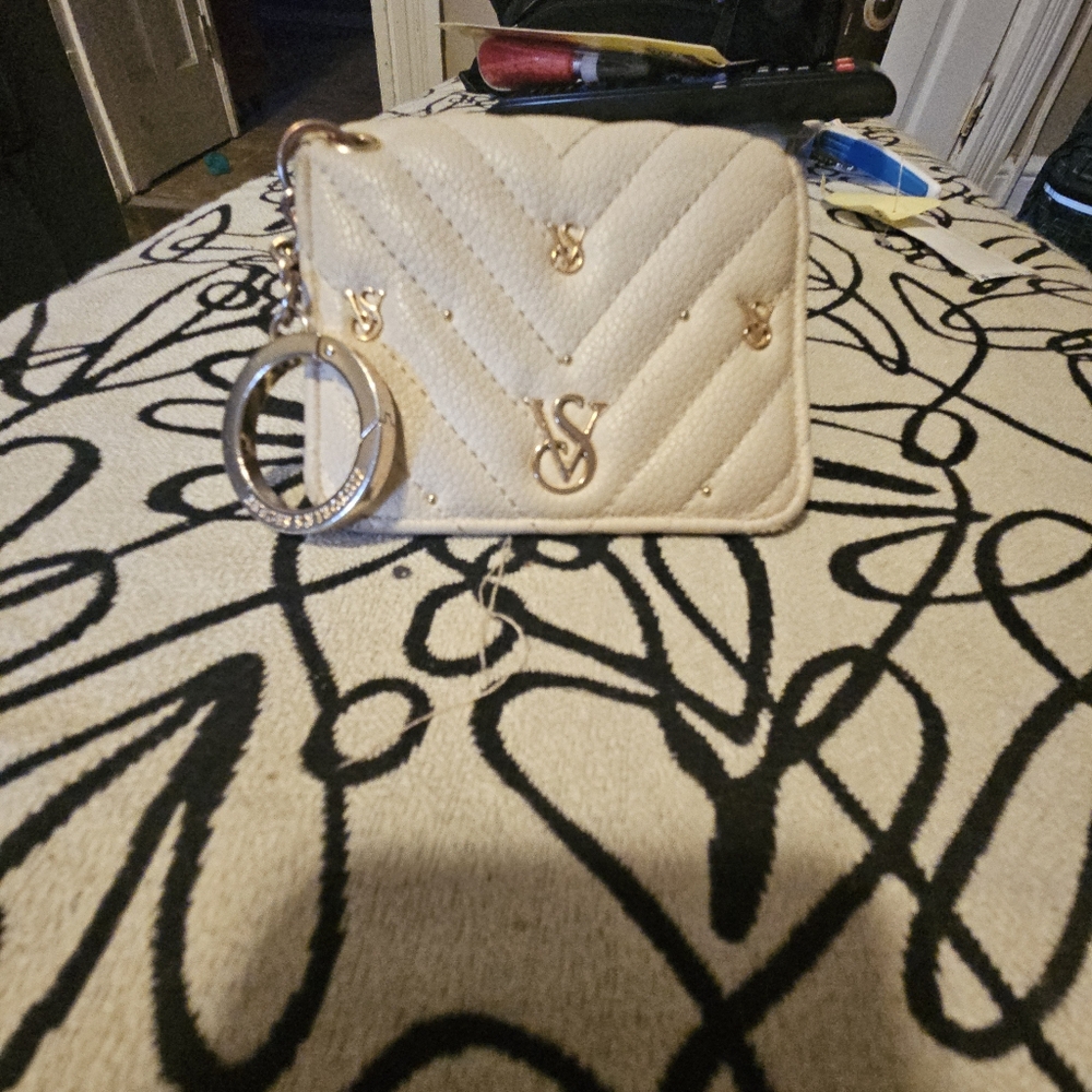 Victoria's SecretFlap Card Case Keychain - Picture 6 of 6